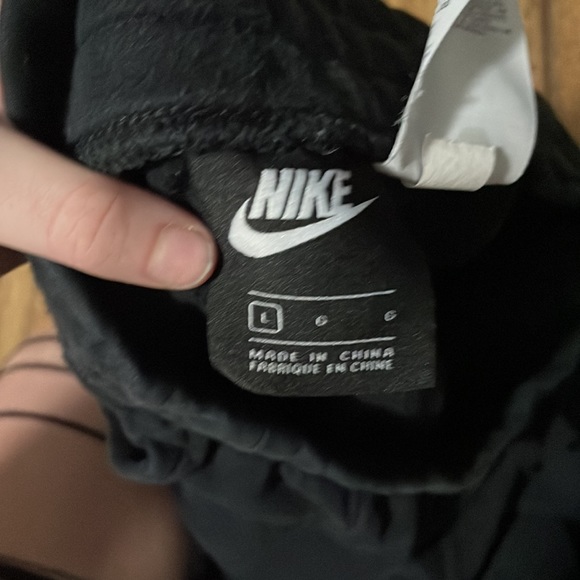 Nike Youth size Large sweatpants. - Picture 4 of 4